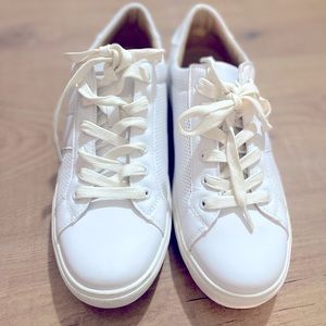 Steve Madden white minimalist shoe.